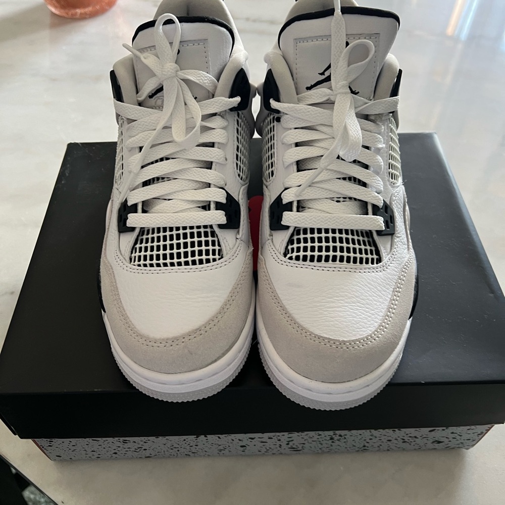 Air Jordan 4 retro